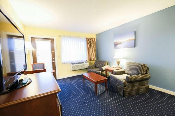 Fireside Inn, Ocean's Edge image 14