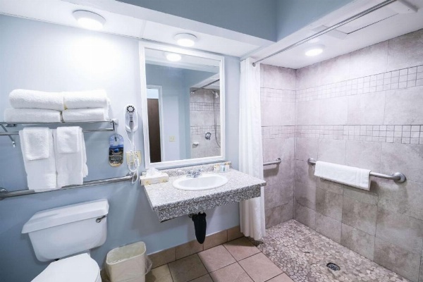 Fireside Inn, Ocean's Edge image 26